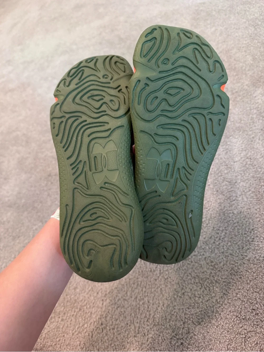 Under Armour Camo Slide Sandals Men’s sz 10